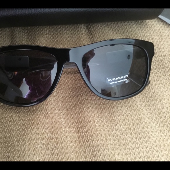 Burberry Black Crystal Temple Gray Lens Sunglasses - Picture 2 of 6